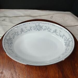 Noritake Fascination 9" Oval Vegetable Serving Bowl White Porcelain Blue Flowers